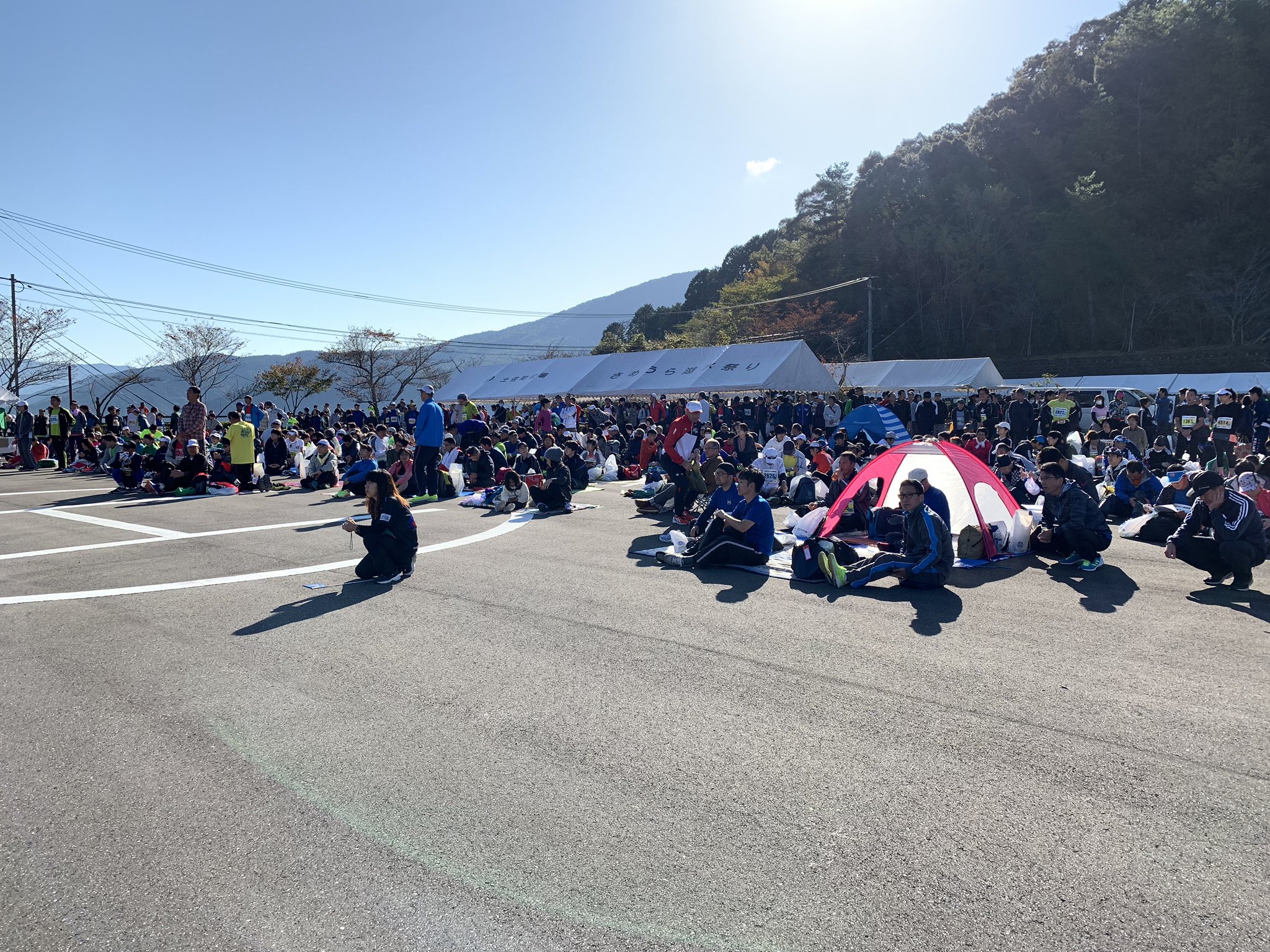 辺境の地の旅人 Onmyoza 皆様おはようございます 本日は高知県土佐町で開催されます 第35回さめうらの郷湖畔マラソン大会 に出場して参ります 早明浦ダムの湖畔をグルリと周る なかなか景色良さそうなコースになっていて楽しみですよ 行って来ます