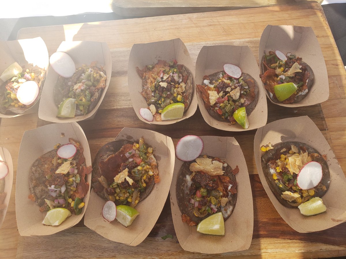 CuriouslyShar's tweet photo. Had a BLASTT at the @USATODAY food and wine tasting. SO AMAZING. Great drinks and great food. #lawfe https://t.co/1dvBrn1XIE