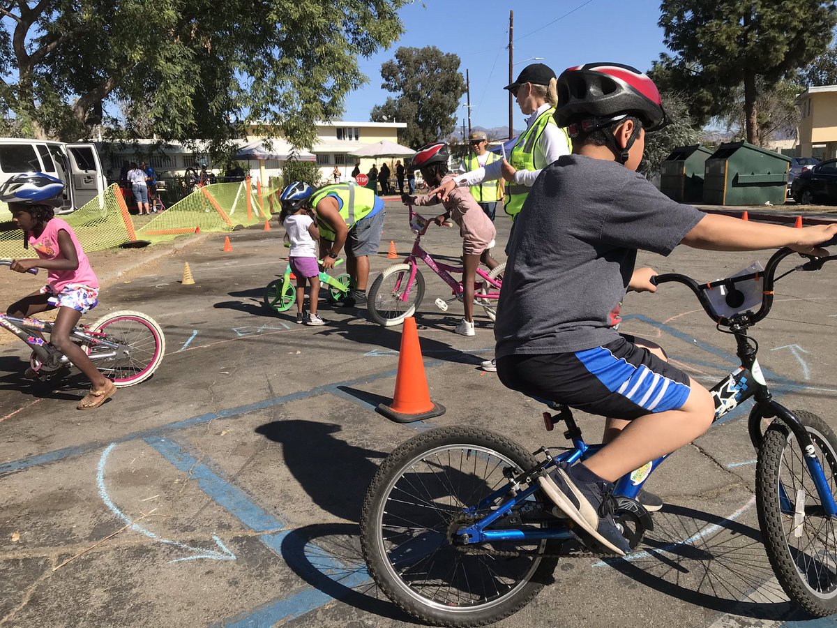 wannapedal's tweet photo. Spending time on @PB__Community today with lots of kids learning bike skills, getting free bike helmets and free bike repair. Shout outs to @LAPDHQ @lacbc @metrolosangeles and for an awesome program! https://t.co/MkBON0215m