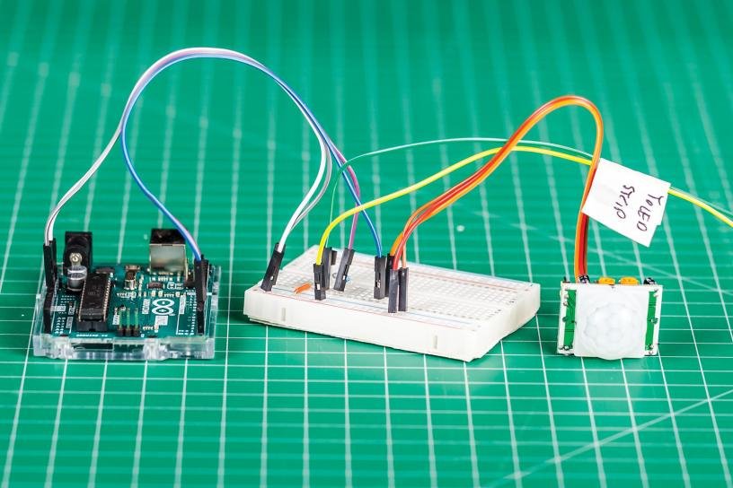 diyodemag's tweet photo. [Issue 28] With this Kid's Basics project, you'll have fun &amp; help the kids feel more comfy in the dark at nights. This Arduino-based motion-activated lighthouse night light is a great build for beginners &amp; takes around 3hrs. Get the how-to guide on p51 or https://t.co/Q7k1oUX3mR https://t.co/FfBOPctajs