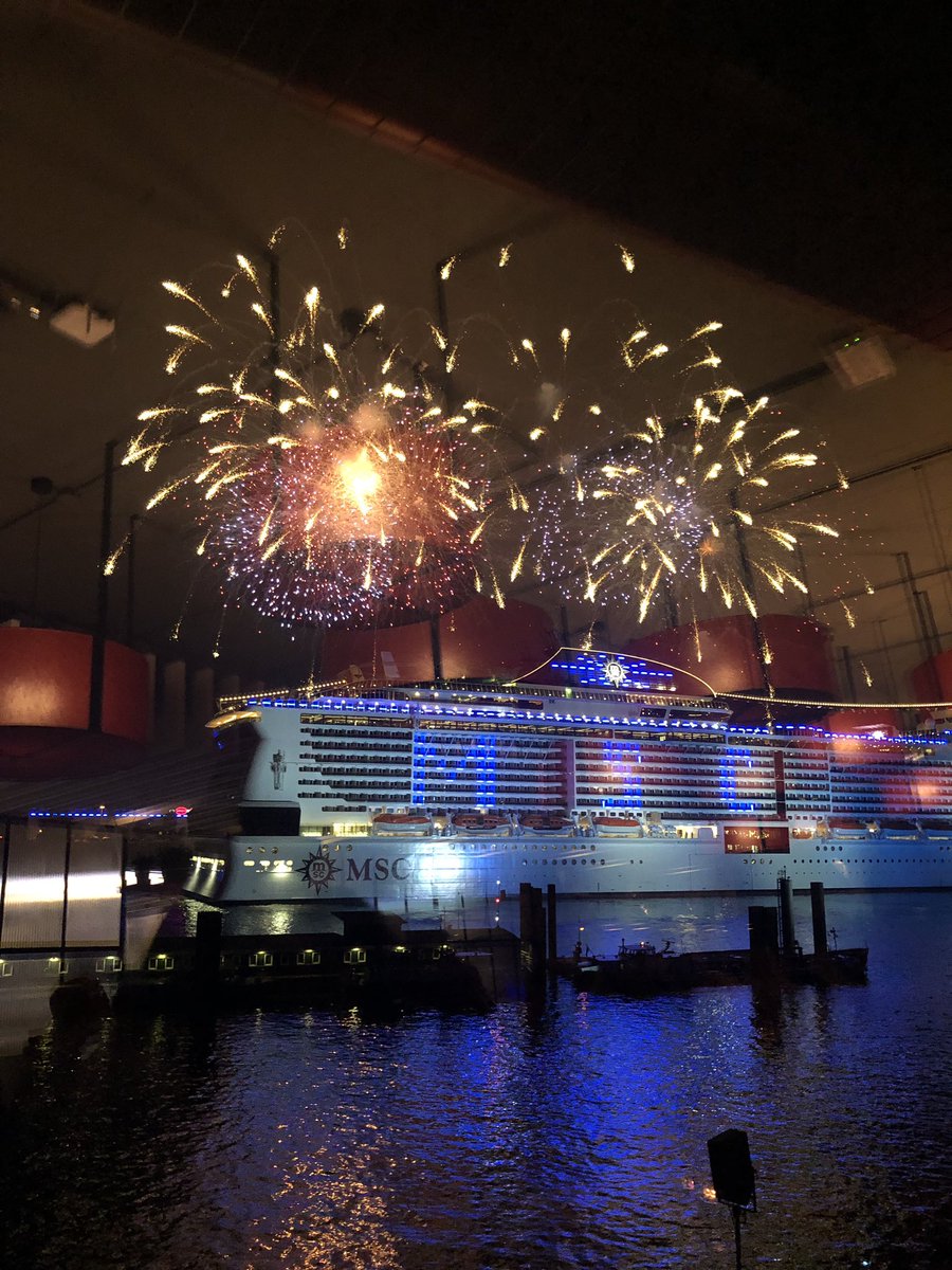 dreamlines_it's tweet photo. benvenuta #mscgrandiosa 🍾 la nave da crociere più grande della flotta #msc è stata varata oggi nel porto di #amburgo 

@MSC_Crociere #GreatnessAtSea 

scopri tutti gli itinerari nel #Mediterraneo su @dreamlines_it https://t.co/TxRX9OC2b3