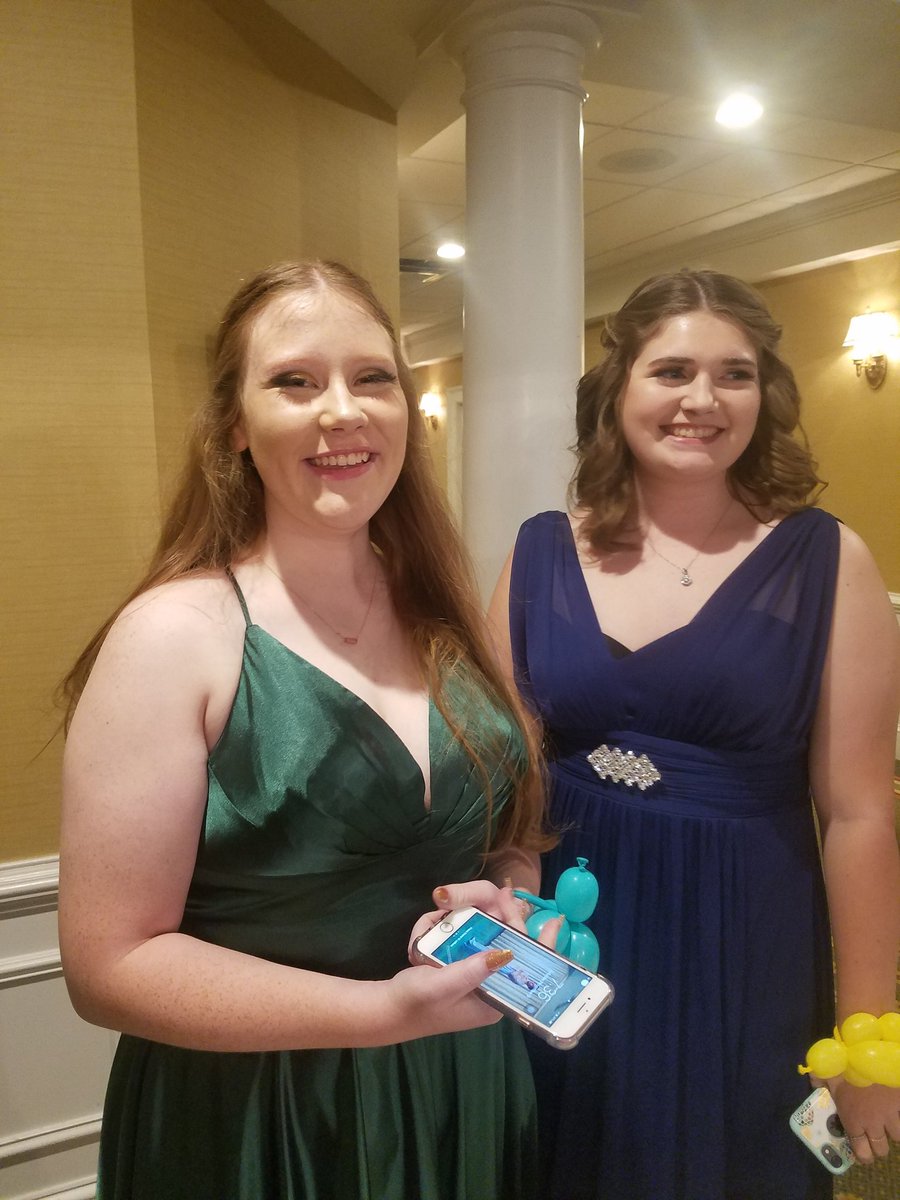 DinwiddieGens's tweet photo. Having a great time! #RingDance https://t.co/AIAXT25YhD