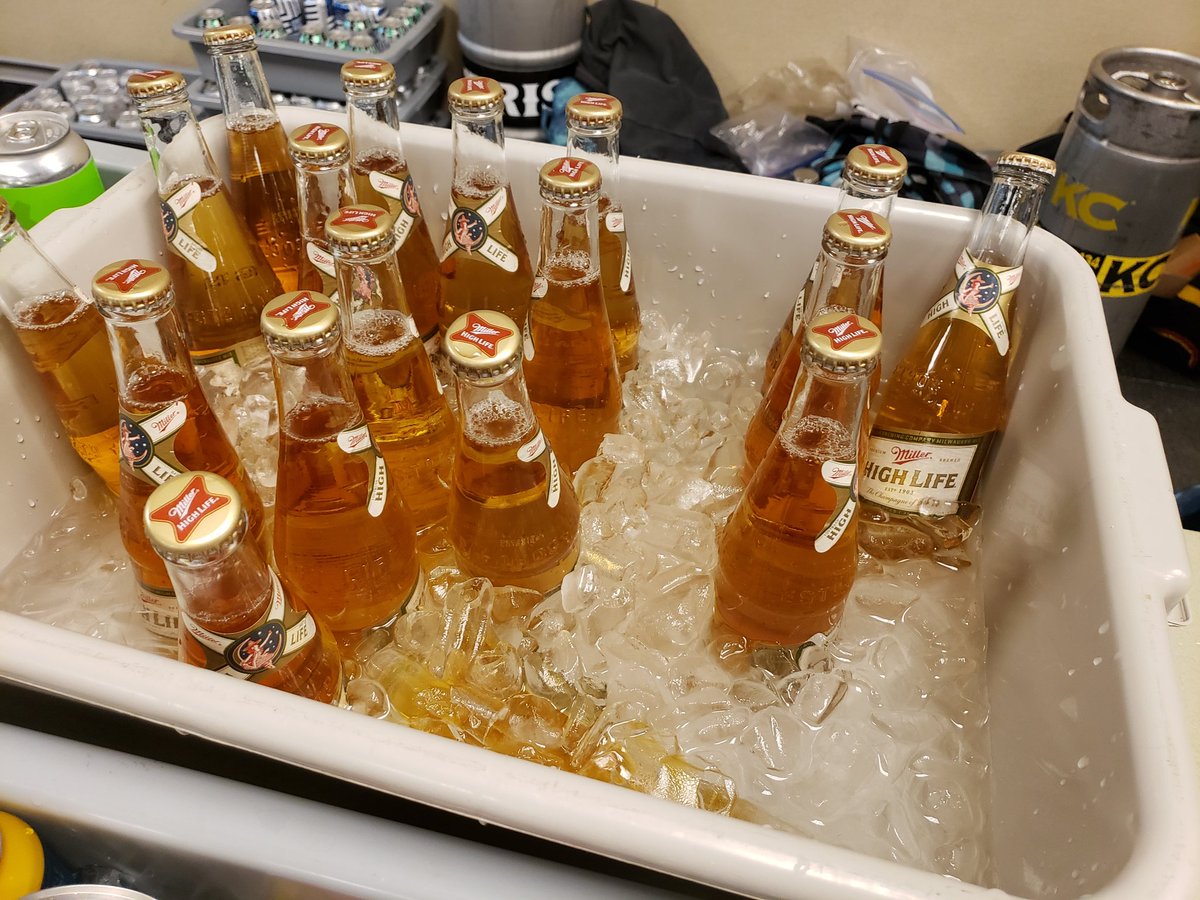 Chillin' in the Brewers' VIP room at #FOBAB #HighLife