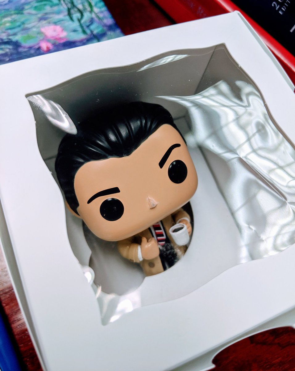 bretbacharach's tweet photo. Where there once was a little 🧁 (#Cupcake), there is now a little "Coopcake." 🤔 Thanks a lot, #MiniCoop; I hope you enjoyed it! Didn't even save me any...🙄😆 #AgentCooperSaturday #OneOneNine #119Day #Oneonenineday #TwinPeaks #bookhousebabes https://t.co/52LOLVTTYk