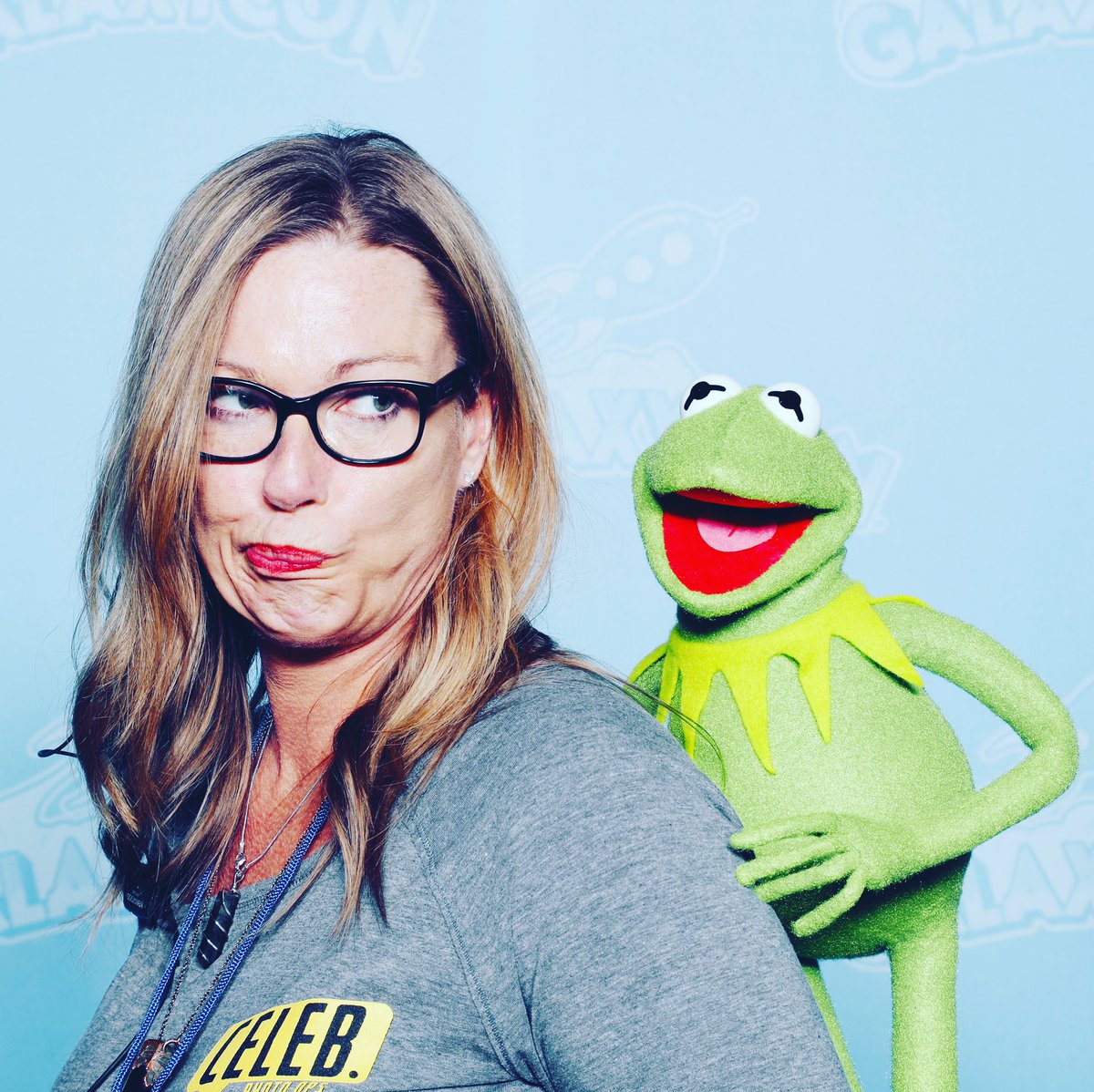 KitsieDuncan's tweet photo. From the #awkwardprom series #kermitTHEEfrog and I at the ‘Rainbow Connection’ junior/senior prom https://t.co/i4fybVPgZp