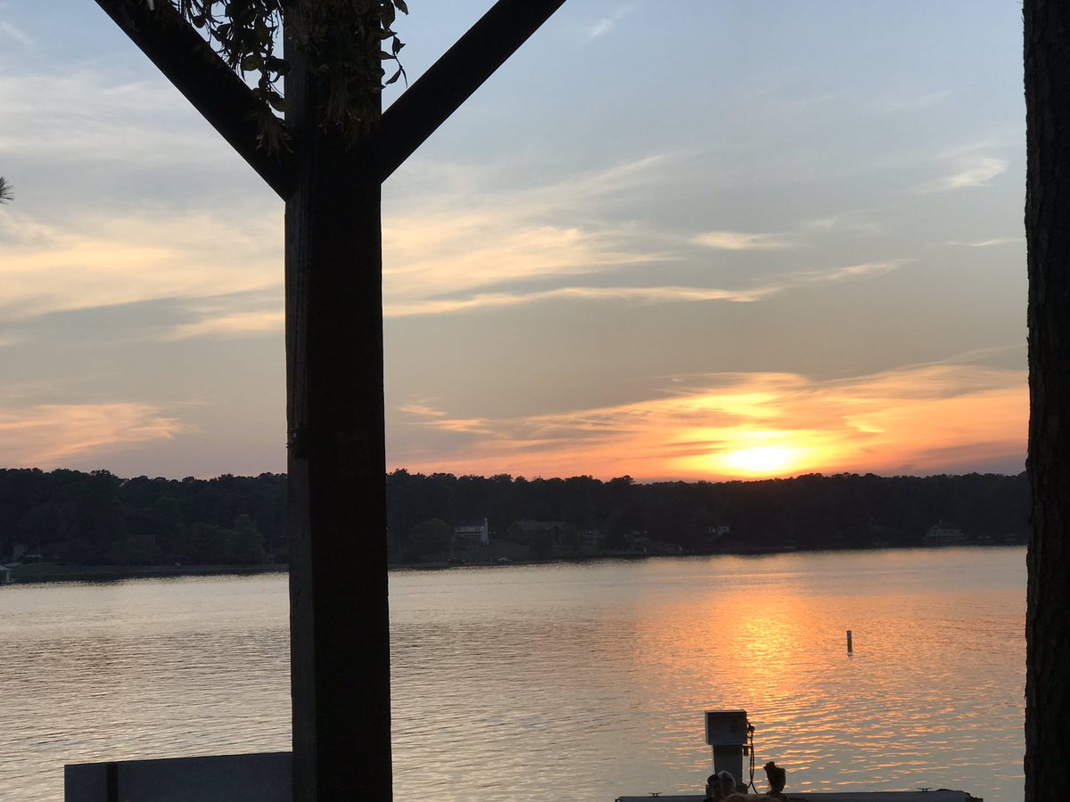SHAMWOW99's tweet photo. Amazing Lake and Golf course home for Sale in Villa Rica Georgia. Check it out &amp; Share!

https://t.co/WhHbo0QgHi https://t.co/i9FPDEhgnx