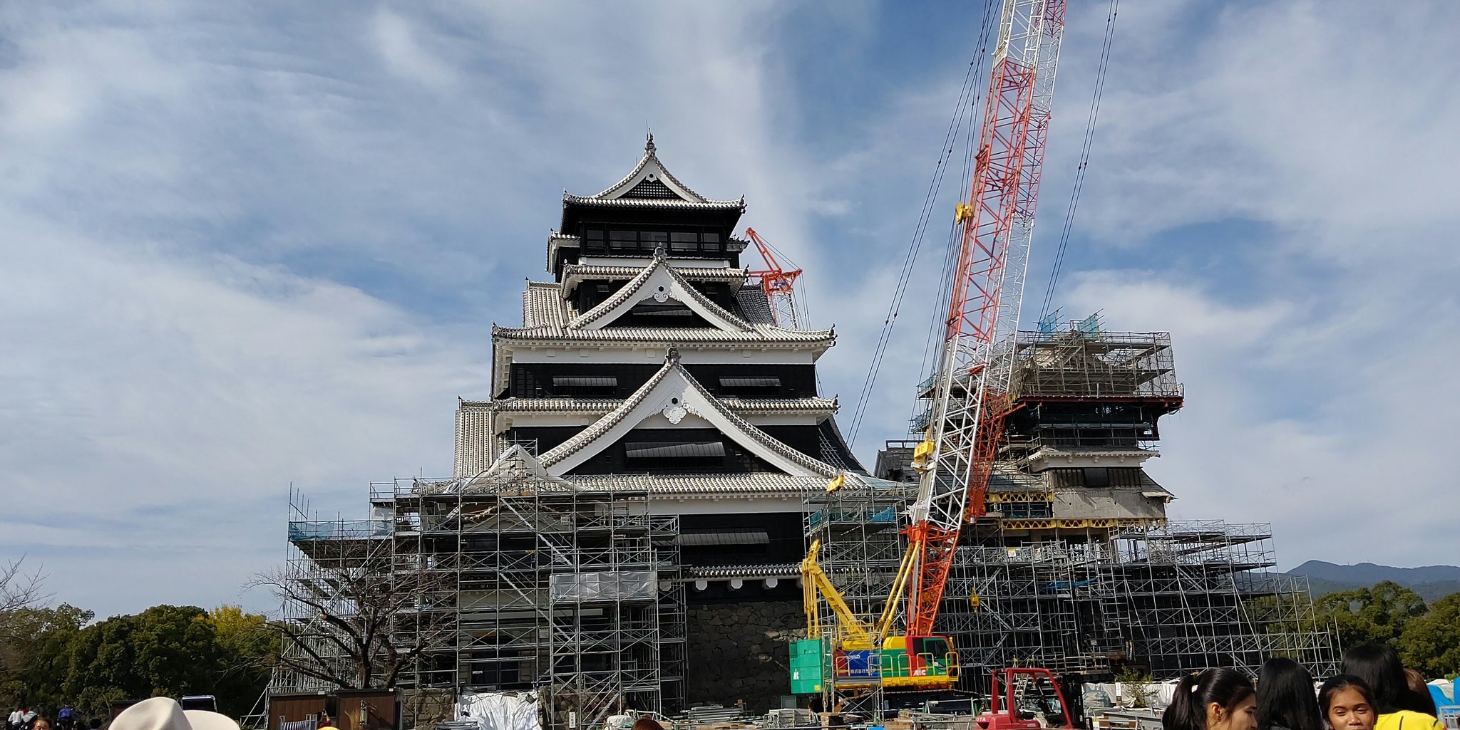 らくはく Twitterren 熊本城 を初めて見学 3年前の 熊本地震 被災直後から時間がとまったような感じだった 復興 でいろいろ考えさせられた 熊本城近くにはお土産屋が並ぶ横丁ができていた 外国人の姿がかなり多く 震災復興は観光化していくということを実感 らくはく Twitterren 熊本城 を初めて見学 3年前の 熊本地震 被災直後から時間がとまったような感じだった 復興 でいろいろ考えさせられた 熊本城近くにはお土産屋が並ぶ横丁ができていた 外国人の姿がかなり多く 震災復興は観光化していくということを実感