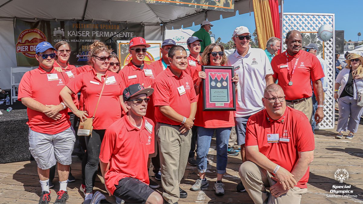 SOSoCal's tweet photo. Check out this article featuring our very own Wendy Krieger! She was presented with the #PierDelSol Humanitarian Award! ๐ Thank you Wendy for all you do. โก๏ธhttps://t.co/nXbSBojOwh
#WeAreSOSC https://t.co/QDLchfDB5c