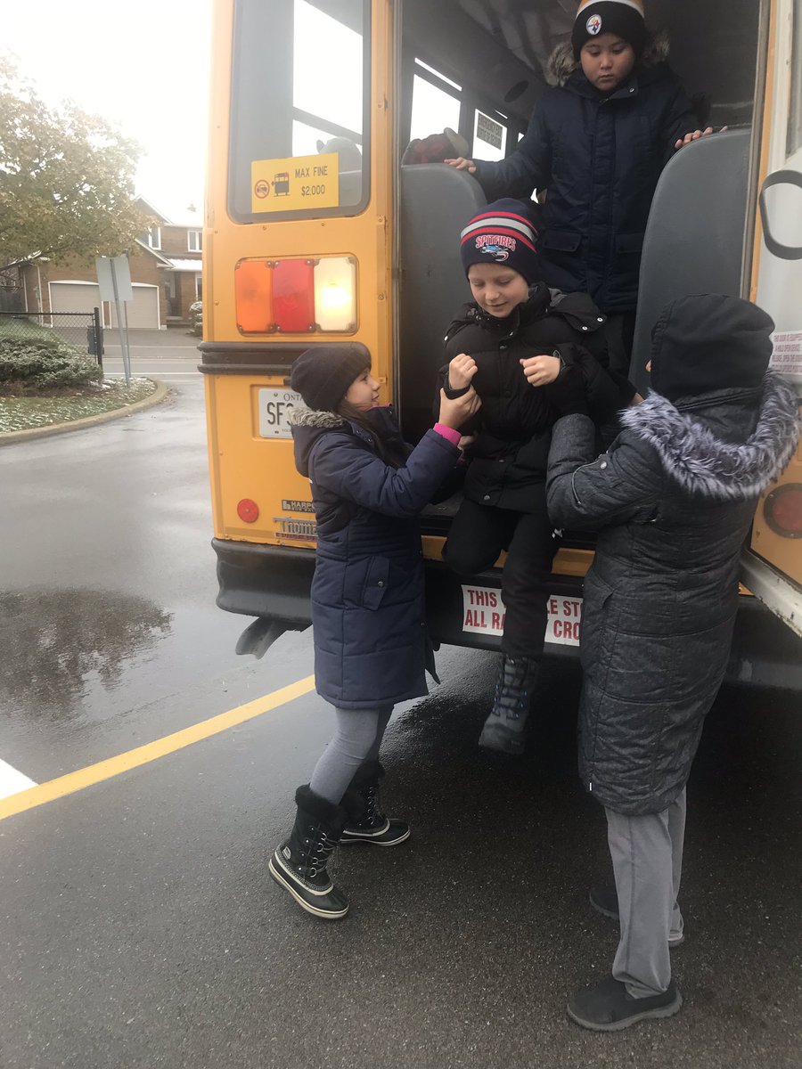 MrsMichieli's tweet photo. Bus evacuation drill this morning! #safetyfirst 👍 https://t.co/VmeeEvBtUe
