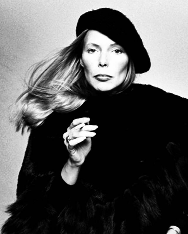 distantstation's tweet image. Happy 76th✌️@jonimitchell 💙 #dulcimer ift.tt/32t7kZf