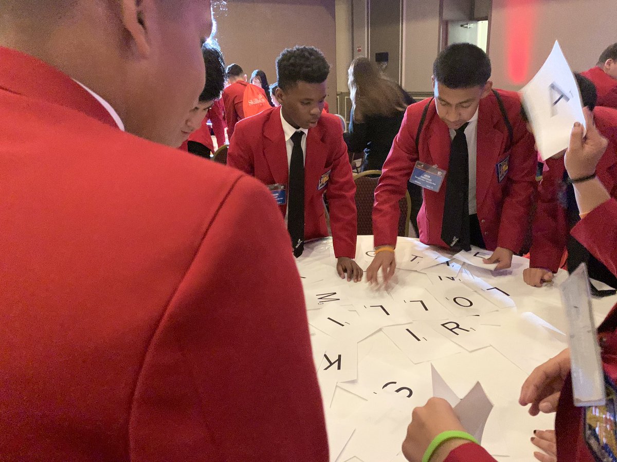 Kelly_SkillsUSA's tweet photo. Lead conference has begun! Kelly College Prep is representing @ChiPubSchools 
@ThomasKelly_HS #LEAD19 https://t.co/7DH6riBznf