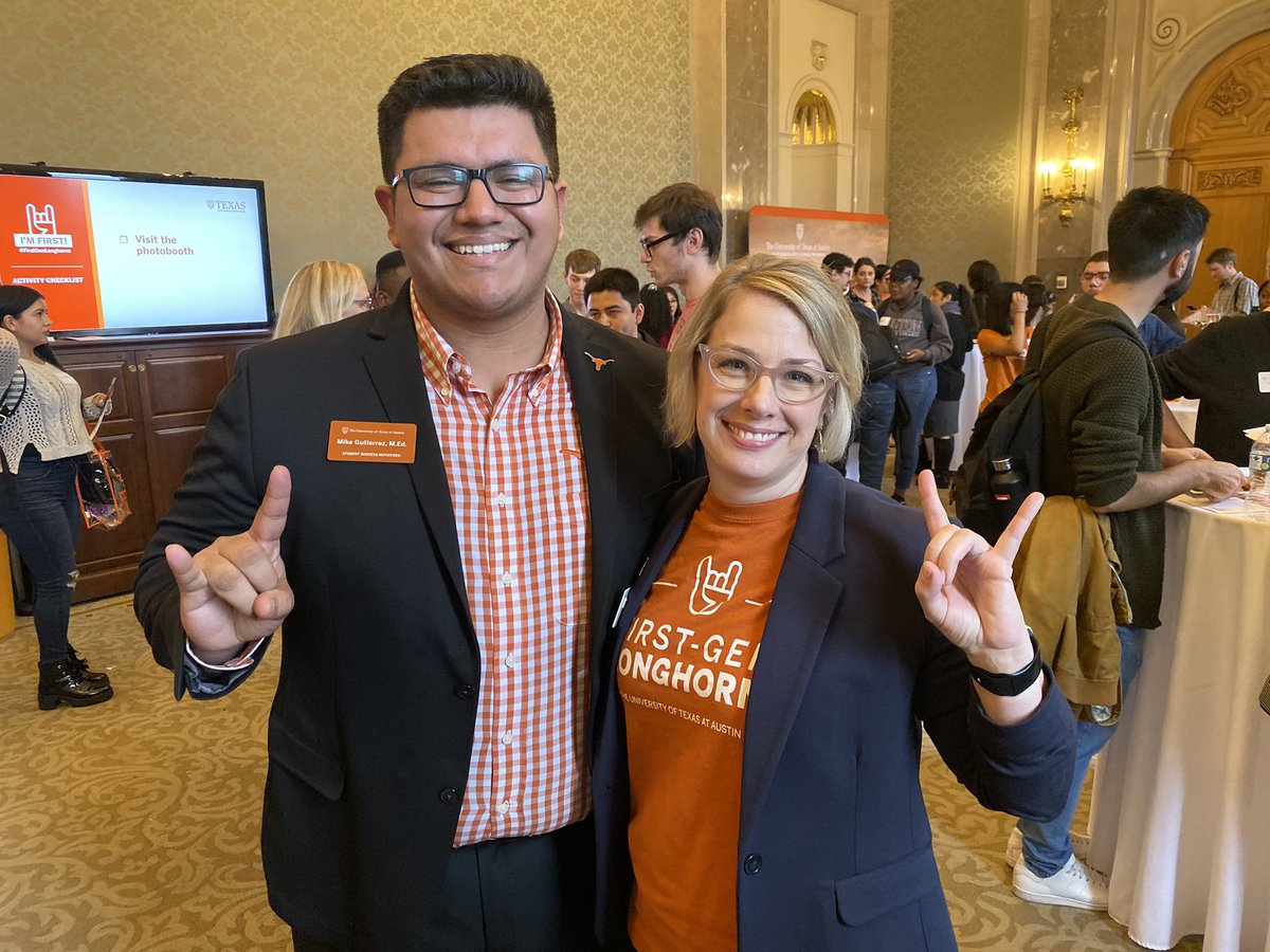 toadarray's tweet image. All the happy faces today during the #FirstGenLonghorns celebration. 

Kudos to all our 1st gen students @UTAustin. #HookEm