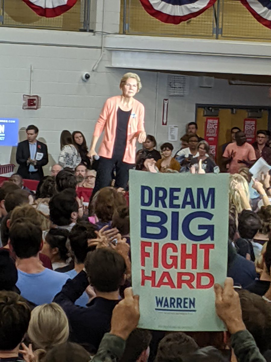 JoyYou2201's tweet image. Raleigh Warren Town Hall!

#RaleighNC #ElizabethWarren2020 
#ElizabethWarrenHasAPlanFor 
#TrumpTaxReturns