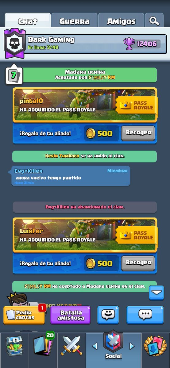 Miembros de <a href="/DarkGaming_12/">💣☠Dark Gaming☠💣</a> recibiendo sus pases por actividad en guerra.. Interesados en unirse al clan comunicarse conmigo o con @Yamileth16_R