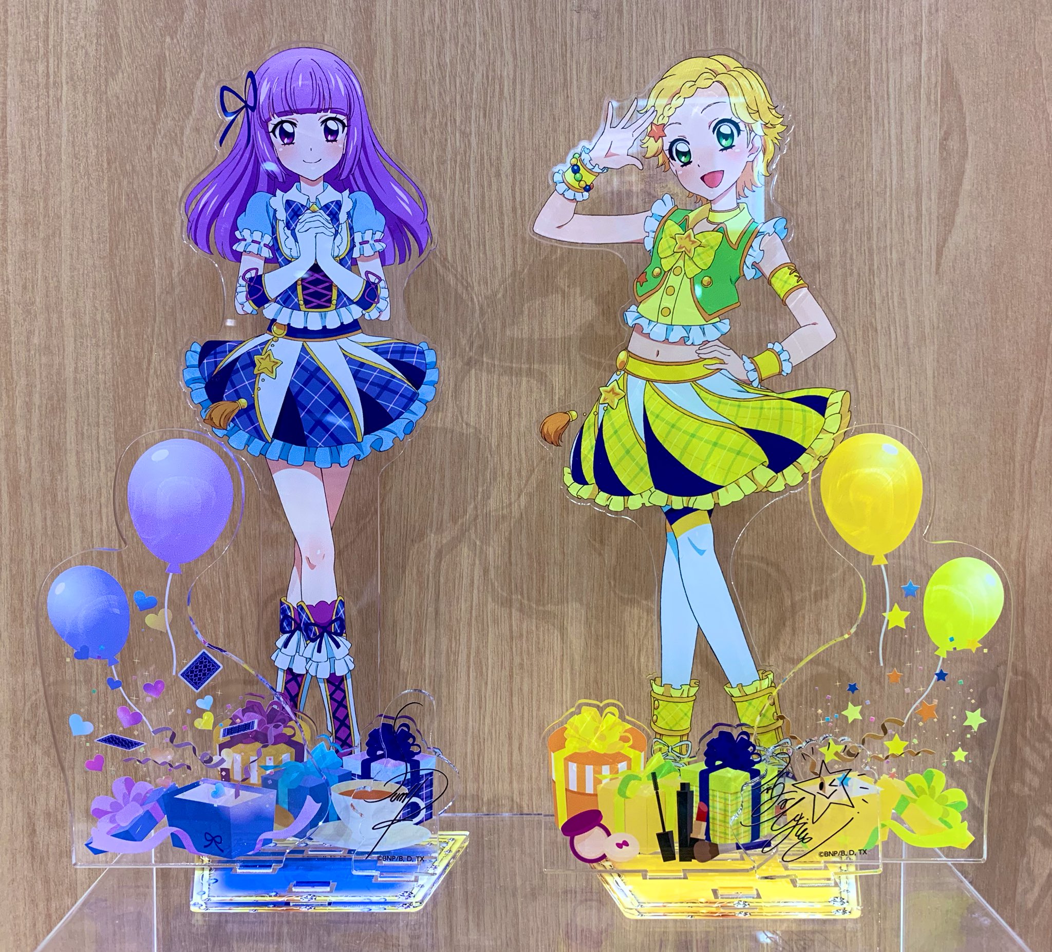 オールアイカツ アクリルジオラマ アクリルスタンド 集合 - dloy.com.my