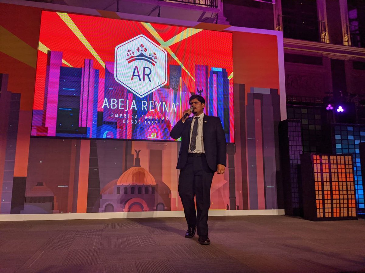 MassChallengeMX's tweet photo. Startups finalistas y sus presentaciones.
#MCMXAwards19
#symplifica #AbejaReyna https://t.co/SarkWSLQd7