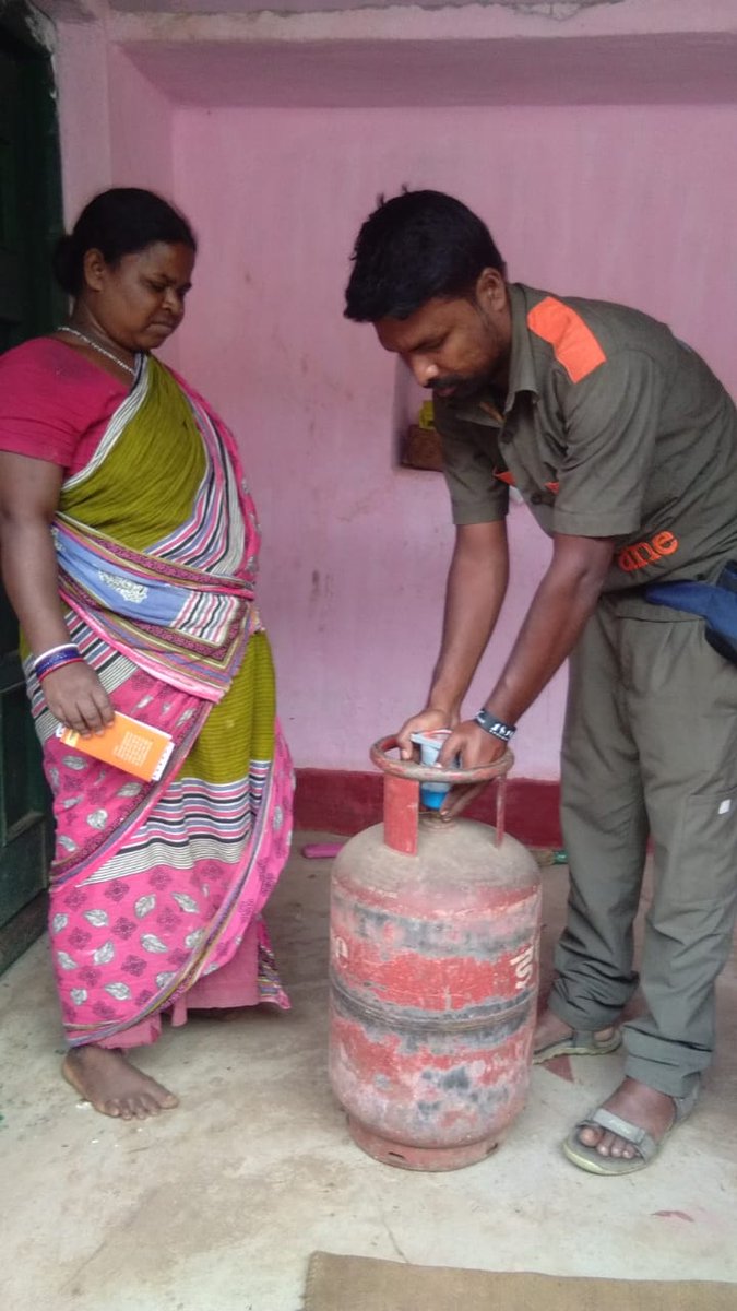 TARINIPRASADSI2's tweet photo. PRE DELIVERY CHECK DURING HOME DELIVERY IN RURAL AREA..
MAA ANDHARI INDANE https://t.co/XIcyseUe7Y