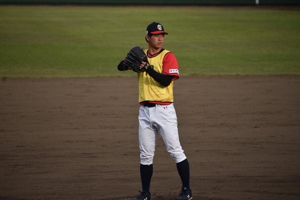 Twitter पर ばふぁろうず サーティーフォー保土ヶ谷球場にて 第2戦にbチームの先発で登板した高知 ファイティングドッグスの三浦健裕投手 愛知産業大学三河高校 愛知産業大学 Nomoベースボールクラブ です 4連続四球と自らの投ゴロ失で1死も奪えず降板しました