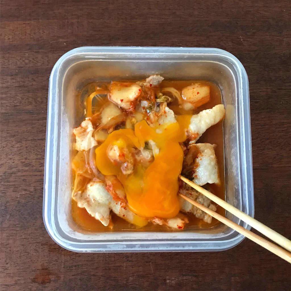 オシャレじゃないけど美味しい！？「とろたま豚キムチ丼」の作り方！