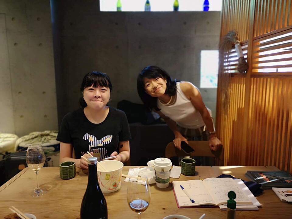 主演で出させていただいた日本酒のドキュメンタリー映画「カンパイ!日本酒に恋した女たち」のDVD発売が決まりました。発売日は2019年12月3日(火)です。予約販売も開始されましたので、是非チェックしてみてください。
#今田美穂 #千葉麻里絵
#台湾の朝
https://www.amazon.co.jp/%E3%82%AB%E3%83%B3%E3%83%91%E3%82%A4-%E6%97%A5%E6%9C%AC%E9%85%92%E3%81%AB%E6%81%8B%E3%81%97%E3%81%9F%E5%A5%B3%E3%81%9F%E3%81%A1-DVD-%E4%BB%8A%E7%94%B0%E7%BE%8E%E7%A9%82/dp/B07X2M168S …