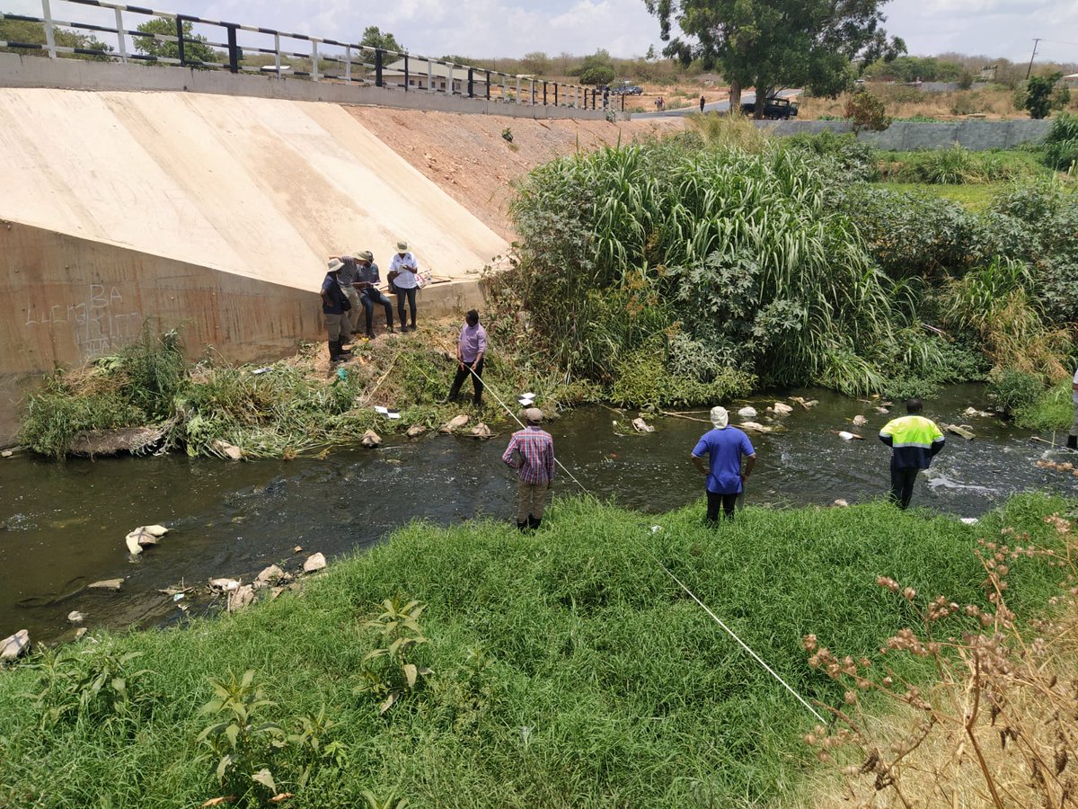 Hessel Winsemius (@hcwinsemius) on Twitter photo Had a fantastic training 1/2 week in #Zambia with #WARMA and folks from <a href="/ihedelft/">IHE Delft π§ Institute for Water Education</a> organised by <a href="/ggettel/">Gretchen Gettel</a> on novel #hydrometry methods with #smartphone and water quality and ecological sampling methods. Had a fantastic training 1/2 week in #Zambia with #WARMA and folks from <a href="/ihedelft/">IHE Delft π§ Institute for Water Education</a> organised by <a href="/ggettel/">Gretchen Gettel</a> on novel #hydrometry methods with #smartphone and water quality and ecological sampling methods.