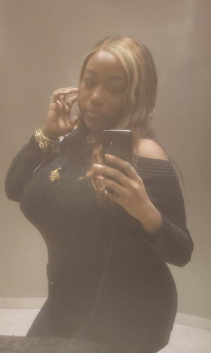UnapologeticTsh's tweet photo. Just because I love this outfit. Simple but was very stylish looking. Of course my #bathroomworkselfie taking skills need work. https://t.co/I94dw0fS5v