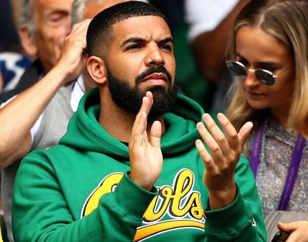 ricardomendesza's tweet photo. The Power of black Twitter at it's best. Zakes Bantwini and different people are willing to offer free services for the wedding. All we need now is a stadium so we can attend this weddings in numbers.
#KFCProposal
#Blacktwitter https://t.co/pcTrs8S5F3