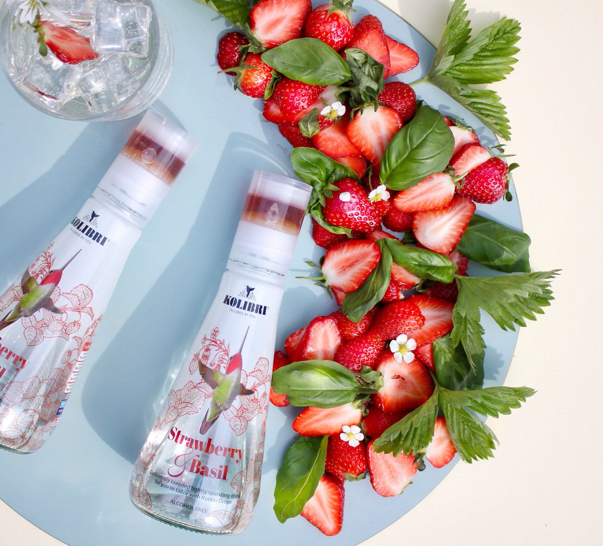 FoodAngles's tweet image. Looking for something different this #Christmas? These #nonalcoholic drinks from @Kolibri are now available online. A fun experience for the consumer and on trend flavours foodangles.com/kolibri/