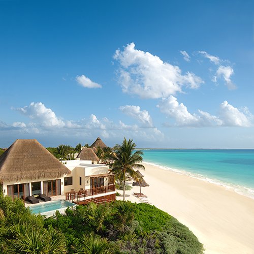 Fed up of the cold weather? In need of some sunshine to banish the winter blues? 🥶 There is still time to escape the short, cold days and soak up some winter sun! ☀️🌴✈️ This is the stunning Fairmont Mayakoba in #mexico