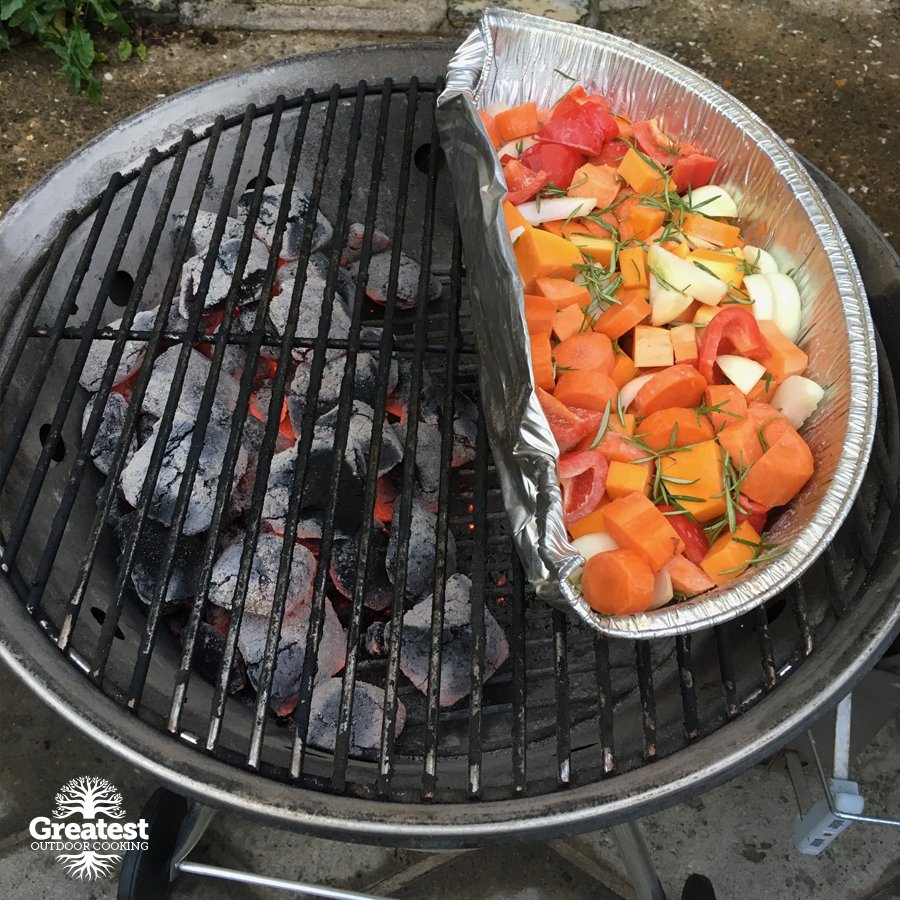 GreatestOutdoor's tweet photo. Indirect grilling has become a big part of barbecuing, especially for bigger tougher joints &amp; vegetables 🍖

Master grillman @sraichlen tells us more on the difference between direct grilling: https://t.co/R02iwgUbXD

#IndirectGrilling #BBQlife #Charbroil https://t.co/kgQyFFlGd5
