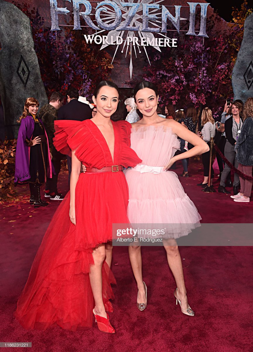 VanessaMerrell's tweet image. Frozen 2 Premiere! ❄️ @DisneyFrozen @Disney #Frozen2