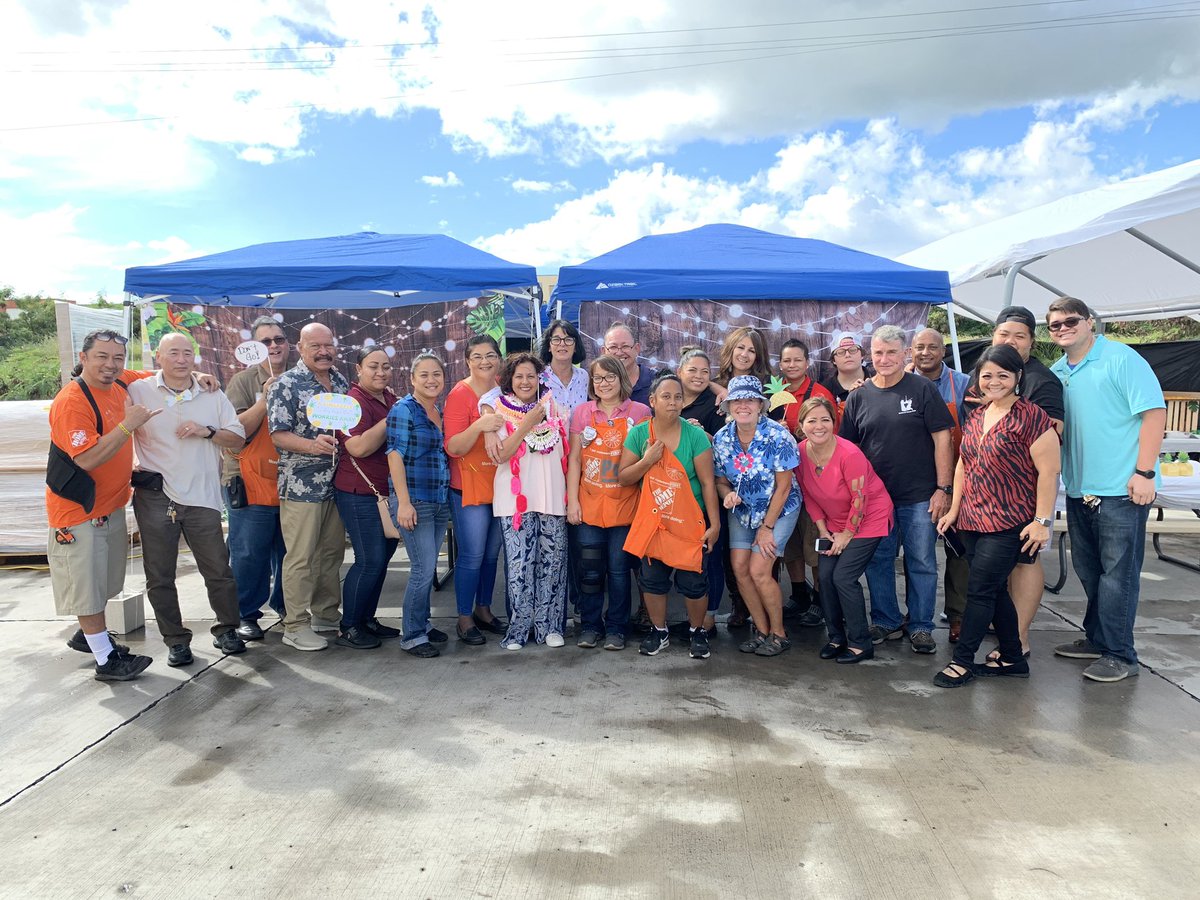 Happy retirement Cindy!  We will miss you. #32years #shebleedsorange #KapoleiHomeDepot <a href="/RoxaneBadua/">Roxane Badua HD1706</a> <a href="/BelayAmare/">Amare Belay</a> <a href="/Joanou_Robert/">Robert Joanou</a> @tamara_d284