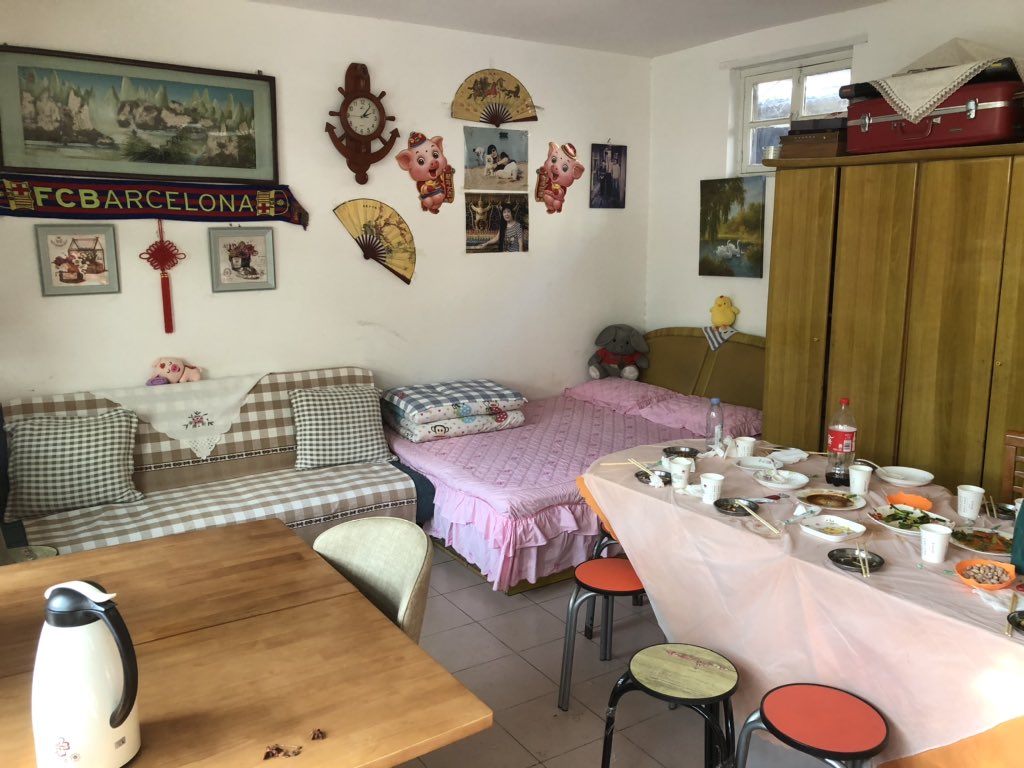 This afternoon we enjoyed a relaxing rickshaw ride through a Beijing Hutong, traditional courtyard residences, before dining in a local family’s home. The family was kind enough to cook for us then share the history of their home. <a href="/rochcommschools/">Rochester Community Schools</a> #RCSGlobal