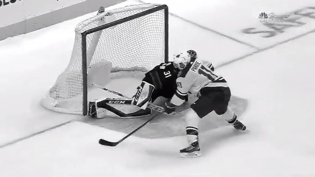 @SanJoseSharks's photo on martin jones