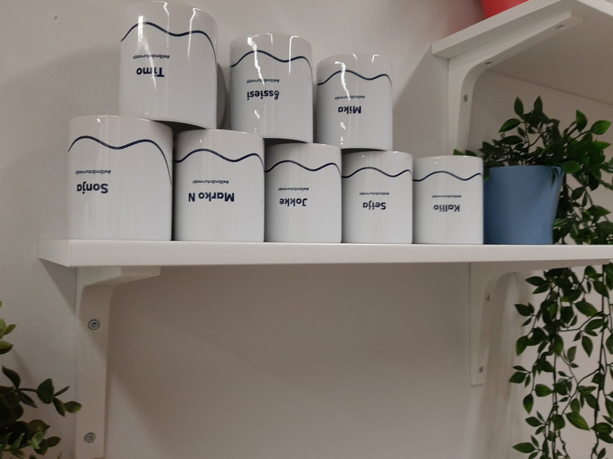 Täällä on #elämänturvaaja 't rivissä ja valmiina päivään 🤗 #kahvionvalmista