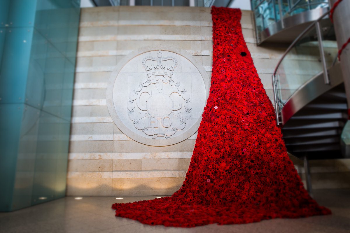 When you go home
Tell them of us and say
For your tomorrow
We gave our today

Discover the origins of the Kohima Epitaph:
gchq.gov.uk/information/wh…

#LestWeForget #WeWillRememberThem
#RemembranceSunday #TwoMinuteSilence