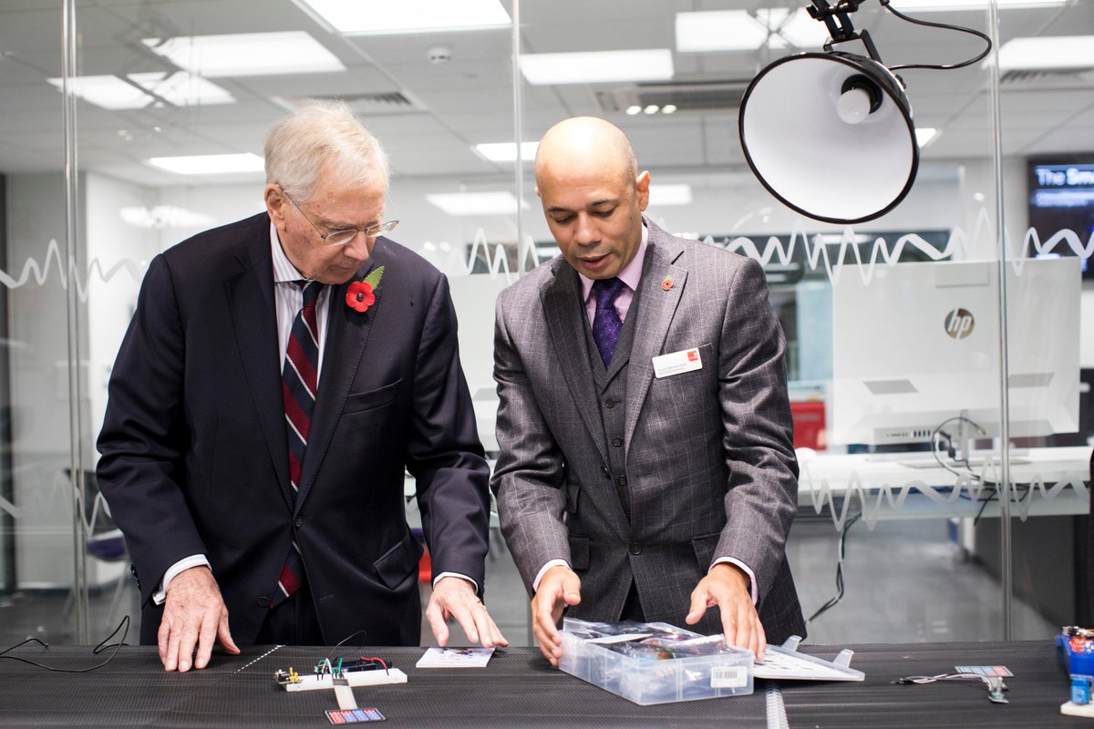 A delight to welcome <a href="/RoyalFamily/">The Royal Family</a> HRH The Duke of Gloucester to @StaffsUni to officially launch the Smart Zone (<a href="/TechStaffs/">StaffsUni SmartTech</a>), and to try out the array of smart and new technologies now available to our students. 👨‍💻👩‍💻 #GetInTheSmartZone #ProudToBeStaffs