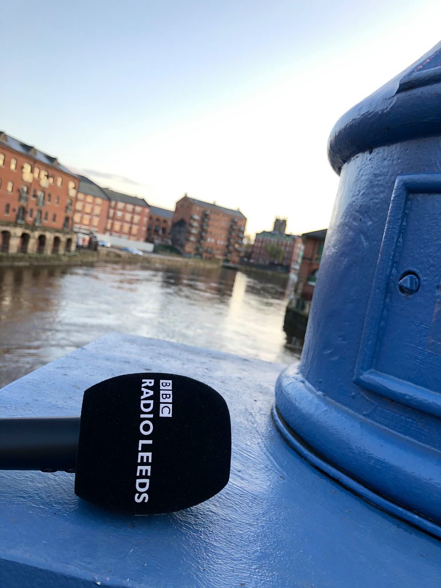 BethParsons91's tweet photo. A chilly, but dry start in #Leeds city centre on #LeedsBridge this morning! Hat on!
Chatting flood defences on @BBCLeeds with @RichardStead before 8am π¦ https://t.co/FAO9HKqMDh