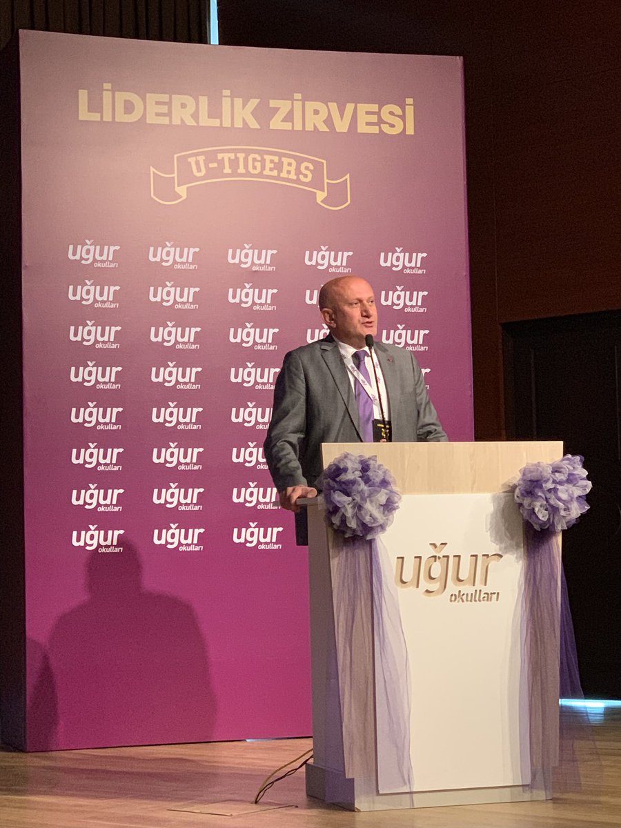 Uğur Okulları Liderlik Zirvesindeyiz! Genel Müdürümüz Sn. <a href="/nevzatkulaber/">Nevzat Kulaberoğlu</a>
 İyi Bir Lider;
📌Farkında Olmalı
📌Dengeli Olmalı
📌Adaletli Olmalı
📌Tevazu Gösterebilmeli
📌Kendisini Sürekli Geliştirebilmeli <a href="/barisszgn/">Barış SEZGİN</a> <a href="/UgurOkullari/">Uğur Okulları</a> @sirin_karadeniz <a href="/EnverYucel/">EnverYucel</a>