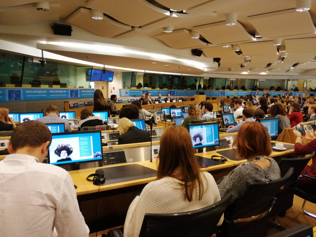 EuropeMurcia's tweet photo. Let's go! Social media in the 2019 elections #EuTogether #EuroPCom https://t.co/luBih4a3c8