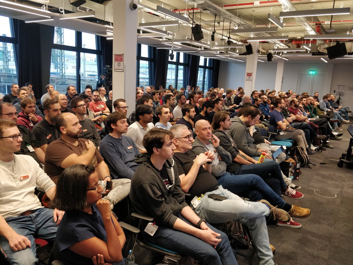 PrometheusIO's tweet image. We are back with the second #PromCon2019 day! 

First talk of the day is from David Guerrero about Prometheus at @prezi 

Watch the stream here: promcon.io/2019-munich/st…