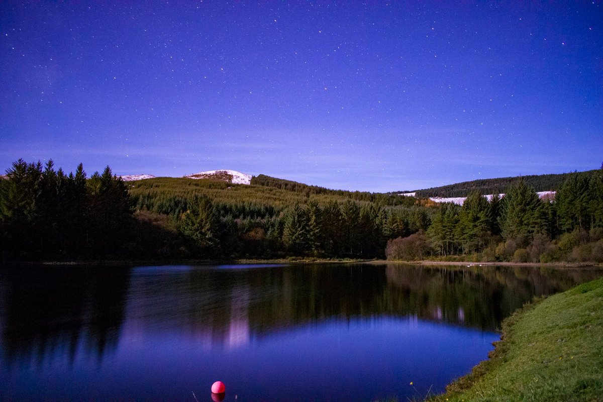 grant_k_gillon's tweet image. looking forward to the #snow :) bishop's glen #dunoon #cowal #argyll full moon helped to light things up at night #stars #nightsky  bring on the cold white fluffy stuff ps hoping that @argyllandbute get their gritters out in full force and keep the roads clear this year :)
