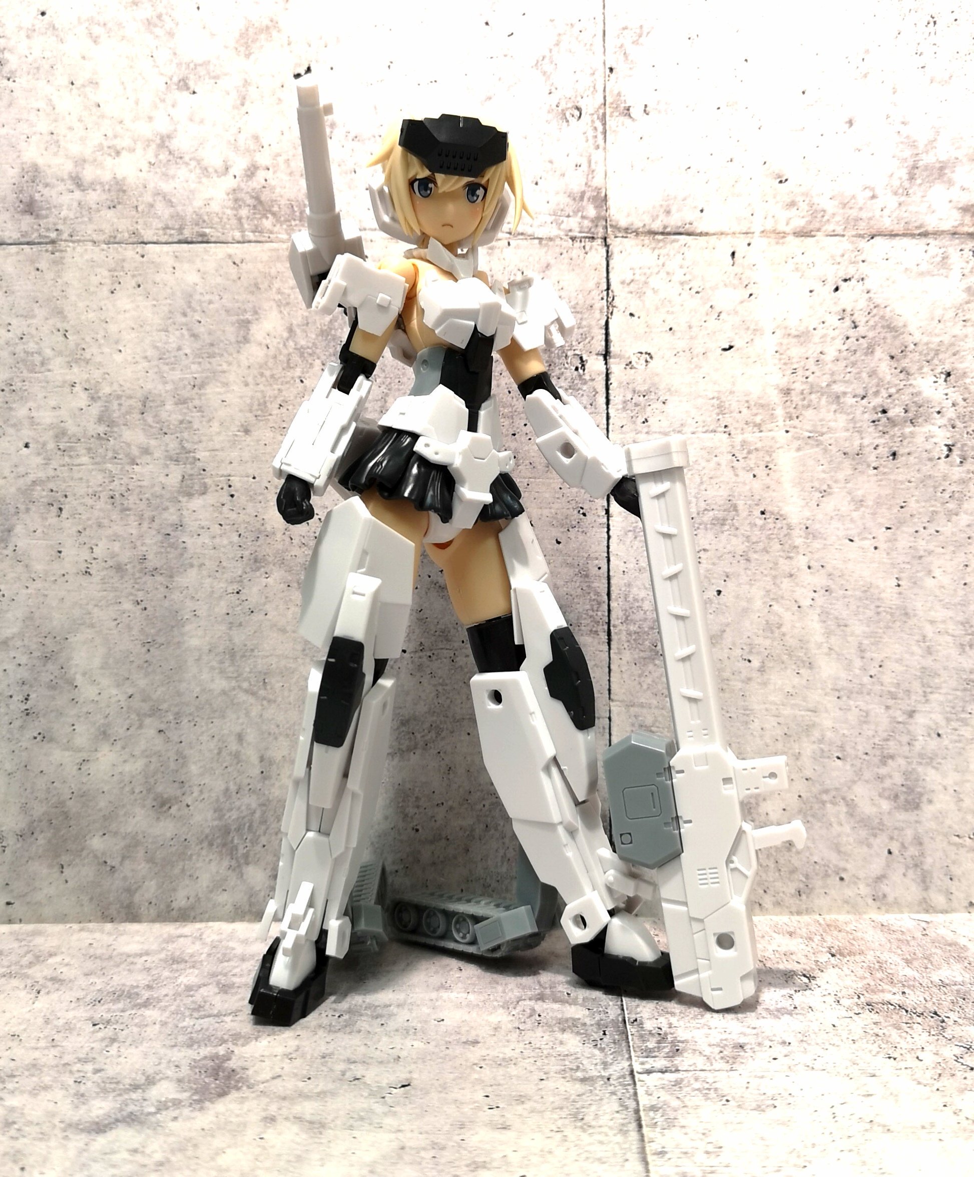 コトブキヤ日本橋 コトブキヤ日本橋2f 今月18日入荷予定 フレームアームズ ガール 轟雷改 白 Ver 2 税込 5 940 轟雷改 Ver 2 がホワイトカラー マーキング追加で新登場 コトブキヤショップ限定特典は カスタマイズパーツセット です