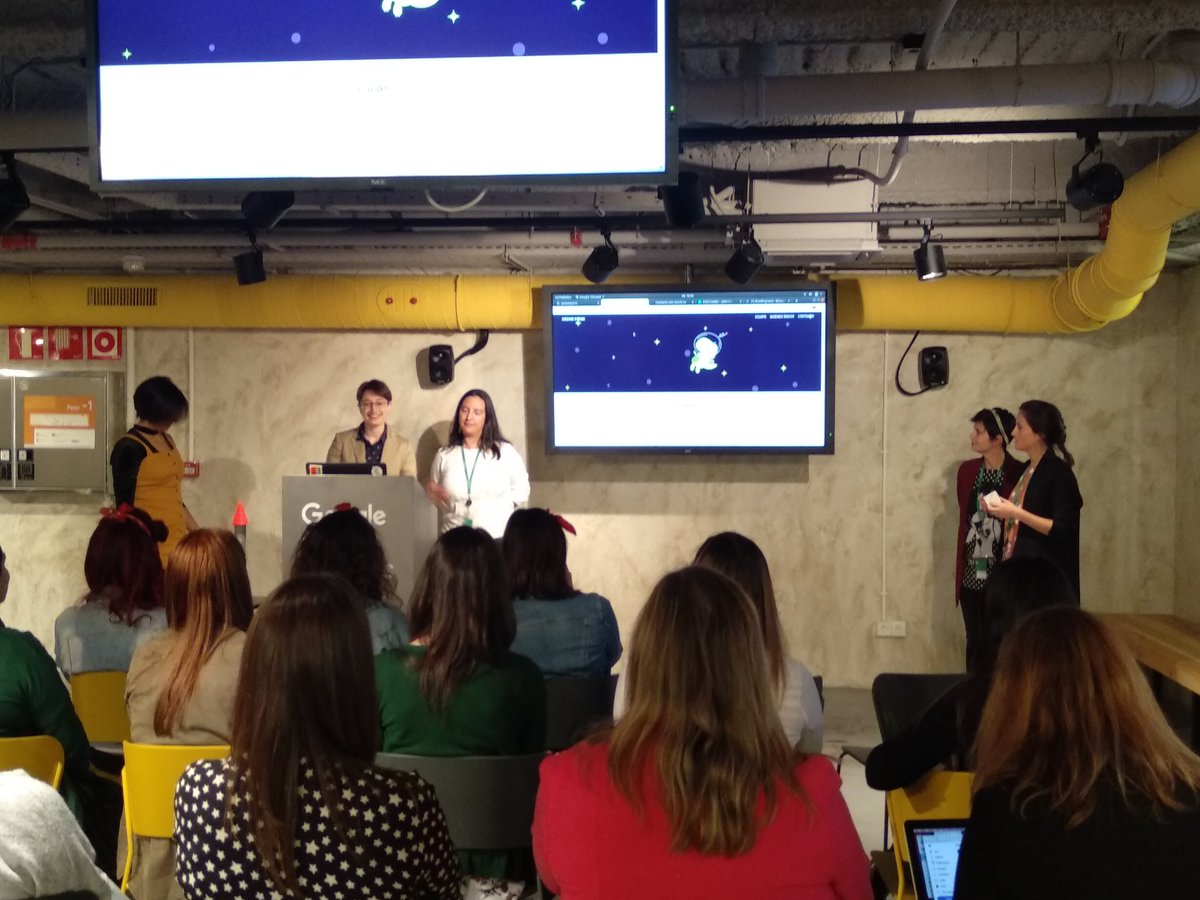 Adalab_Digital's tweet image. Tercer grupo: #CodingNassi, con la mascota más adorable de #Adalab 😍 #RetroHamilton