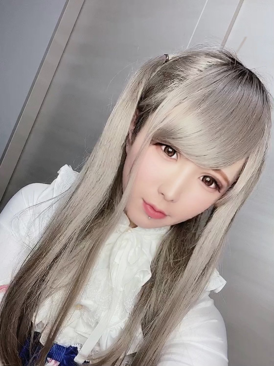 はてにゃん 初めて好きな人とお泊まりの時すっぴん見せた事ないからお風呂入ってもずっと化粧落としてなくて好きな人にこれからもずっと一緒に居たいから家くらい素見せて欲しいし化粧落として一緒に寝よ って言われて化粧落として来たらガチで帰