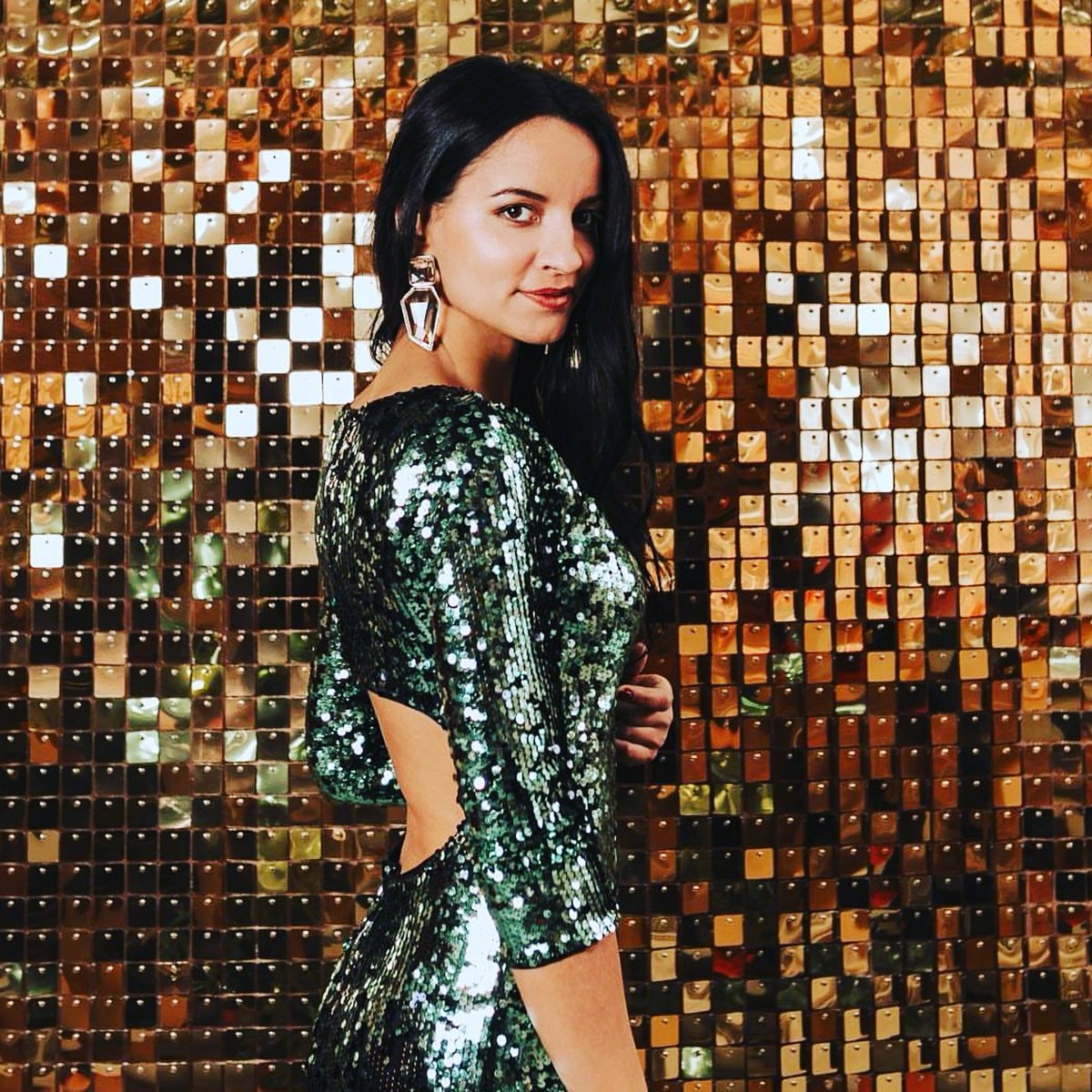 At Sequin and Bloom Backdrops we only use one of the leading manufacturers of active panels. Our backdrops are high quality reflective panels with air active sequins for internal and external use.  
We are now taking bookings for 2019 and 2020!