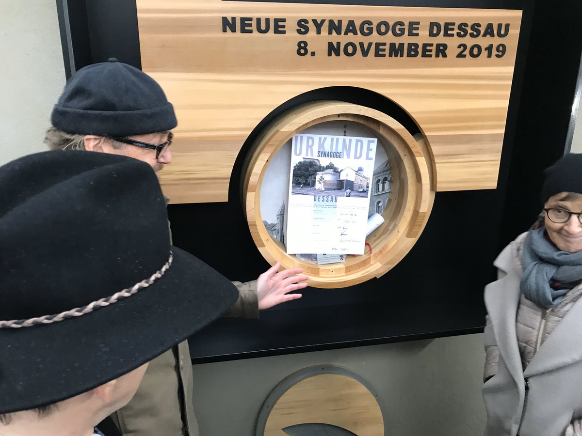 Dr. Reiner Haseloff (@reinerhaseloff) on Twitter photo Heute, am Gedenktag der Verbrechen der Novemberpogrome von 1938, geben wir in <a href="/sachsenanhalt/">Sachsen-Anhalt</a> eine Antwort auf den Antisemitismus: In <a href="/Dessau_Rosslau/">Stadt Dessau-Roßlau</a> wird, wie auch in Magdeburg, eine Synagoge am Ort der 1938 zerstörten Synagoge gebaut.Heute haben wir den Grundstein gelegt🙏Shalom Heute, am Gedenktag der Verbrechen der Novemberpogrome von 1938, geben wir in <a href="/sachsenanhalt/">Sachsen-Anhalt</a> eine Antwort auf den Antisemitismus: In <a href="/Dessau_Rosslau/">Stadt Dessau-Roßlau</a> wird, wie auch in Magdeburg, eine Synagoge am Ort der 1938 zerstörten Synagoge gebaut.Heute haben wir den Grundstein gelegt🙏Shalom