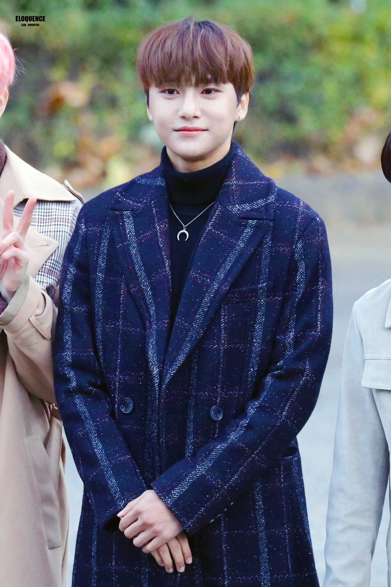 951109net's tweet photo. 191109 HAPPY WOOHYUK DAY🎉

🎉생일축하해🎉

#HAPPY_WOOHYUK_DAY
#영화처럼 #likeamovie #LAM #twillight #너를원해 #우혁 #WOOHYUK @LAM_twt https://t.co/OoUEjIdm2l