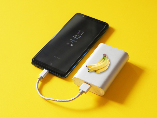 ZeroWasteScot's tweet photo. Keeping food out of the bin is good for our pockets and the planet combined - #recycling just one banana peel alone could charge your smartphone twice! #Lovefoodhatewaste #LFHWScotland

Find out how you can play your part: https://t.co/mO1W1nzLe5 https://t.co/0KNKV6XHGS