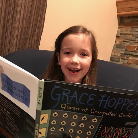 kelijkeen's tweet image. Happy #NationalSTEAMDay! My munchkins and I celebrate every year by reading our favorite books. Her fav is about #GraceHopper by @lauriewallmark
#QueenOfCode